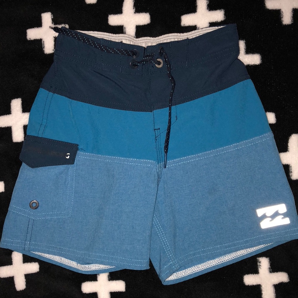 Billabong boys boardshort